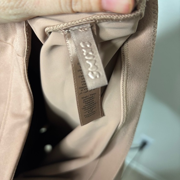 Skims Butt Enhancing Padded Short Sienna Tan Size XS - Picture 5 of 6